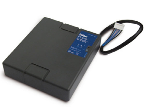 Batteria 24 V con caricabatteria integrato