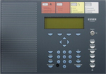 Pannello operativo LCD con tastiera per centrale serie IQ8; lingua italiana.