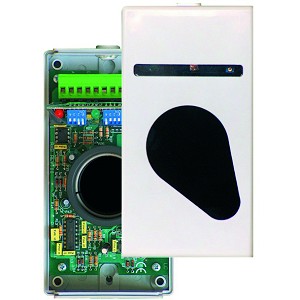 Rivelatore lineare di fumo convenzionale max 100 m  Completo di snodi Tx
e Rx, e kit diaframmi