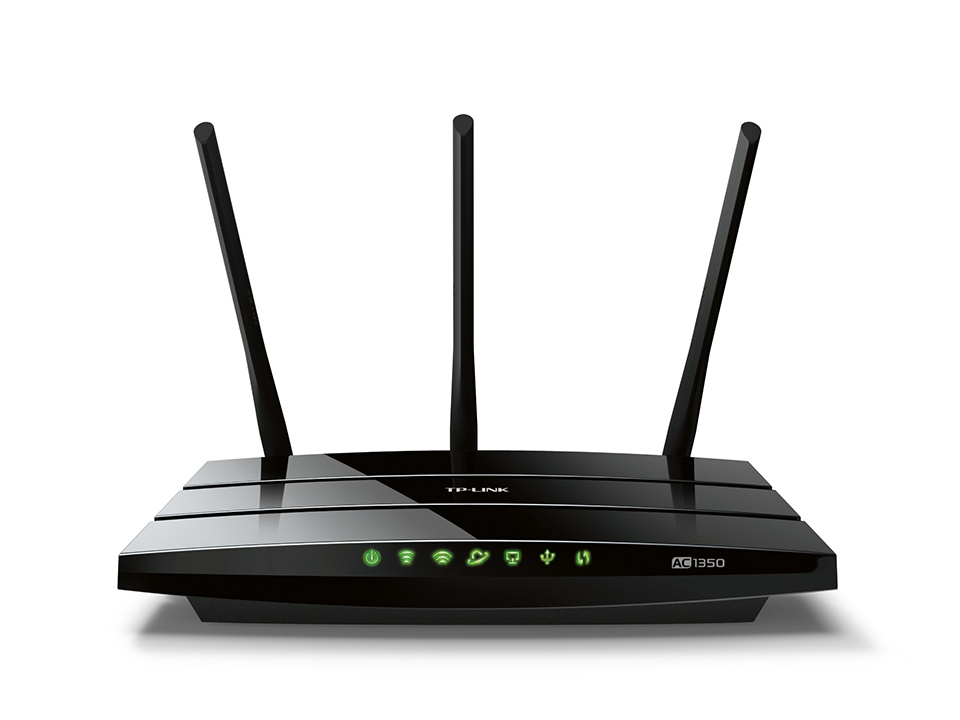 TP-LINK EC230-G1, Wi-Fi 5 (802.11ac), Dual-band (2.4 GHz/5 GHz),
Collegamento ethernet LAN, Nero,  Router e access point da tavolo con 4
porte LAN 10/100
