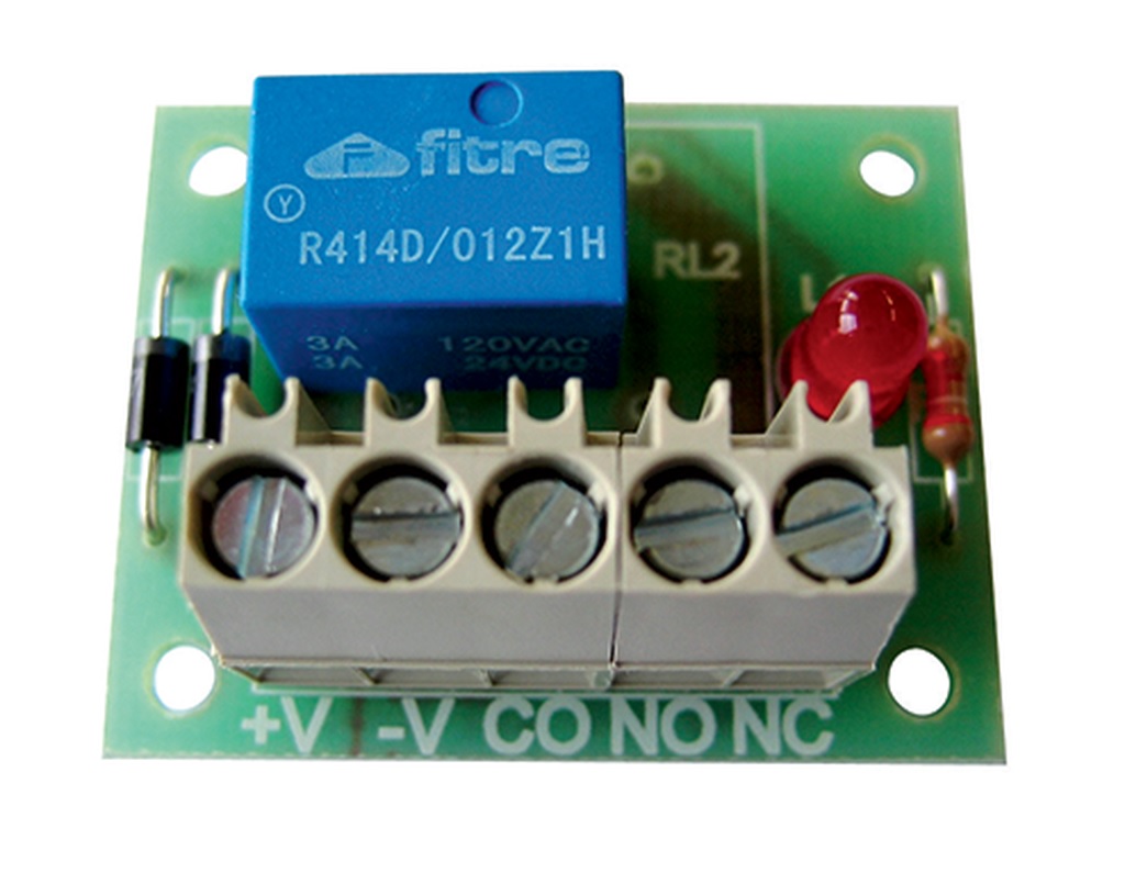 scheda relè 24V - relè uno scambio 3A