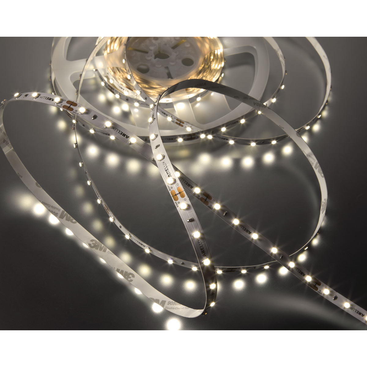 XRIBO Striscia flessibile a LED Potenza: 6 W/m, Luminosità: 770 lm/m,
Bianco Neutro 4000 K, per interni (IP20). Lunghezza Totale 5 m