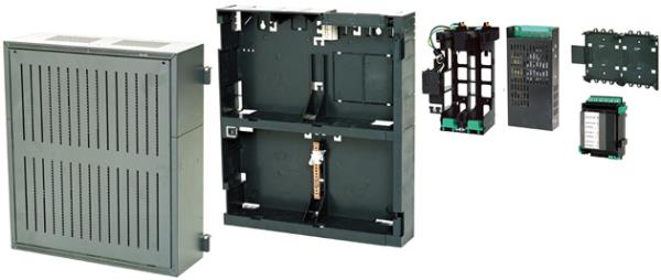 Alimentatore switching 24V 6A, completo di box per alloggiare 2 batterie
da 40Ah (batterie escluse) e modulo di controllo batteria.